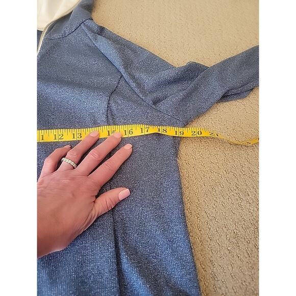 St john Sport by Marie Gray 2 Piece Set Sz Small - Picture 8 of 16